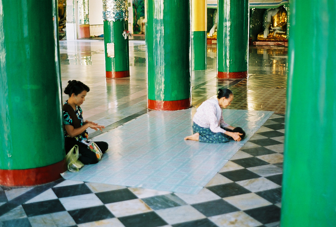 Rangoon - Visite  la pagode Shwe Dagon