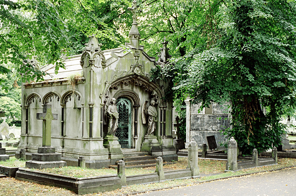 London, August 2008 / Brompton cemetery