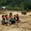 Jeunes enfants (village Hmong, ZNP de Nam Ha)
